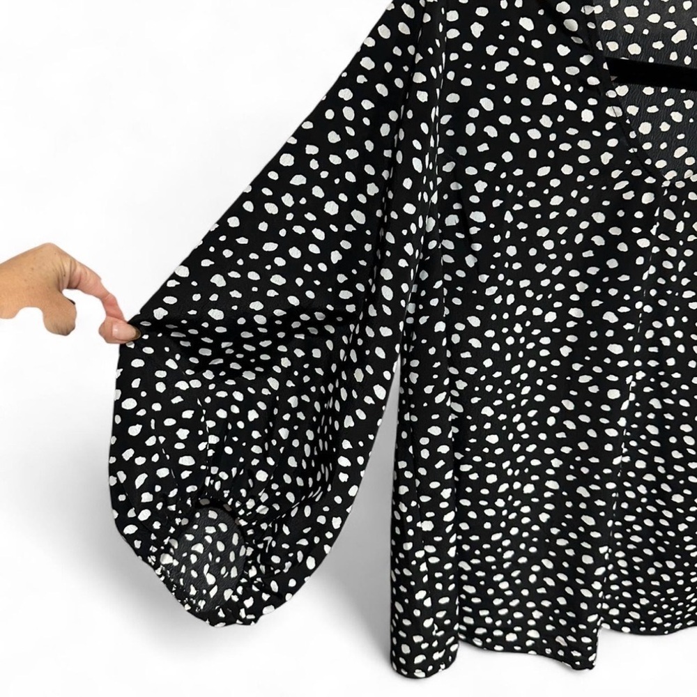 Gibson Black and White Dotted Blouse - Picture 3 of 7